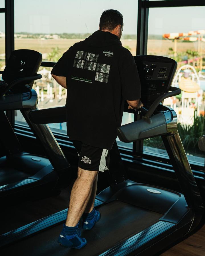 Waves Aqua Resort Kenitra Exterior photo A treadmill in use